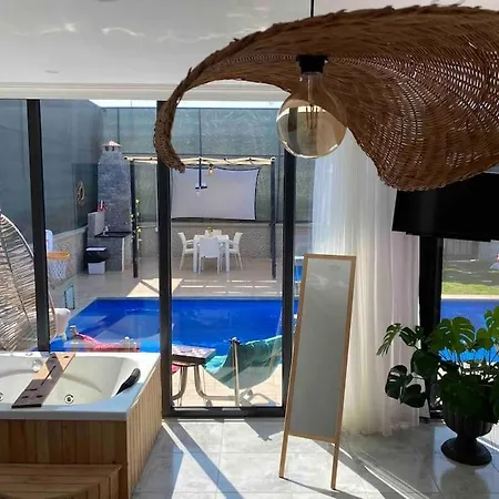 Villa Crystal De-luxe *