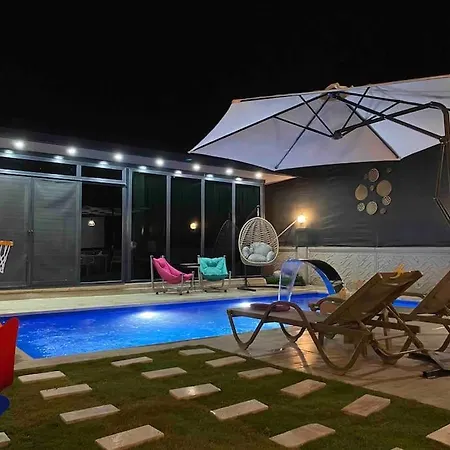 Villa Crystal De-luxe *