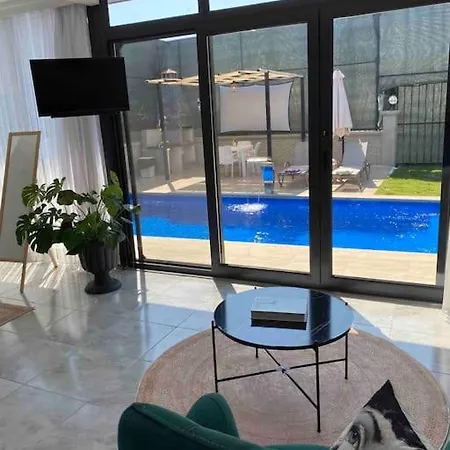 Villa Crystal De-luxe *